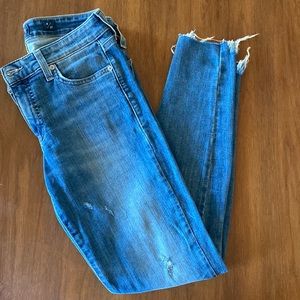 Lucky Brand Skinny Distressed jeans